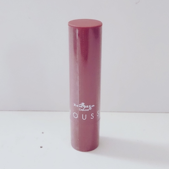⭐4/$15 Italia Deluxe Mousse Matte Lipstick Natural - Picture 4 of 8